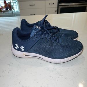 Under armor size 11 athletic shoes